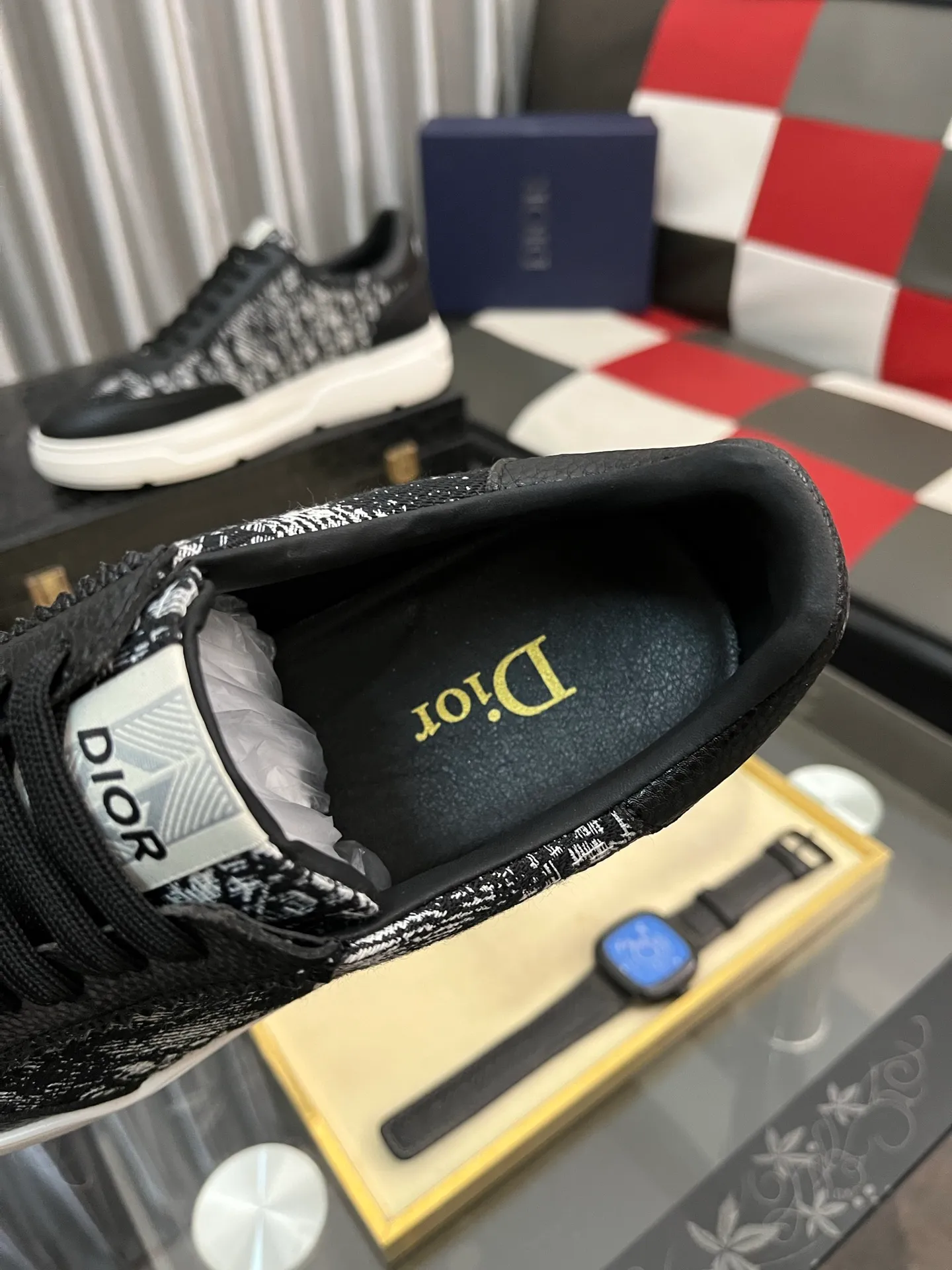 Men's shoes💰: 420⌚️⌚️[Dior] Dior's new men's genuine leather casual shoes, the highest version on the market, any comparison is welcome🆚! The original leather has excellent texture and is super high-end! Fetal sheep net lining imported from Italy, removable pad! Luxurious materials and fine workmanship, highly recommended! Code number: 38-444⃣️Color optional